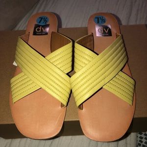 Dolce vita sandals